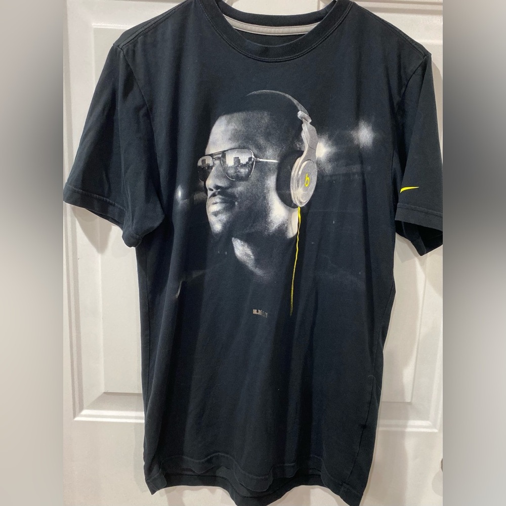 Nike Lebron James Wearing Beats Headphones Dri-Fit T-Shirt black